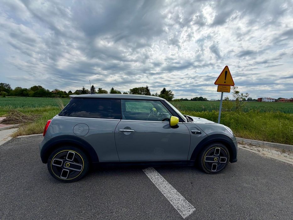 MINI Cooper SE  elektryk 2021  Pakiet S Bogate wyposażenie