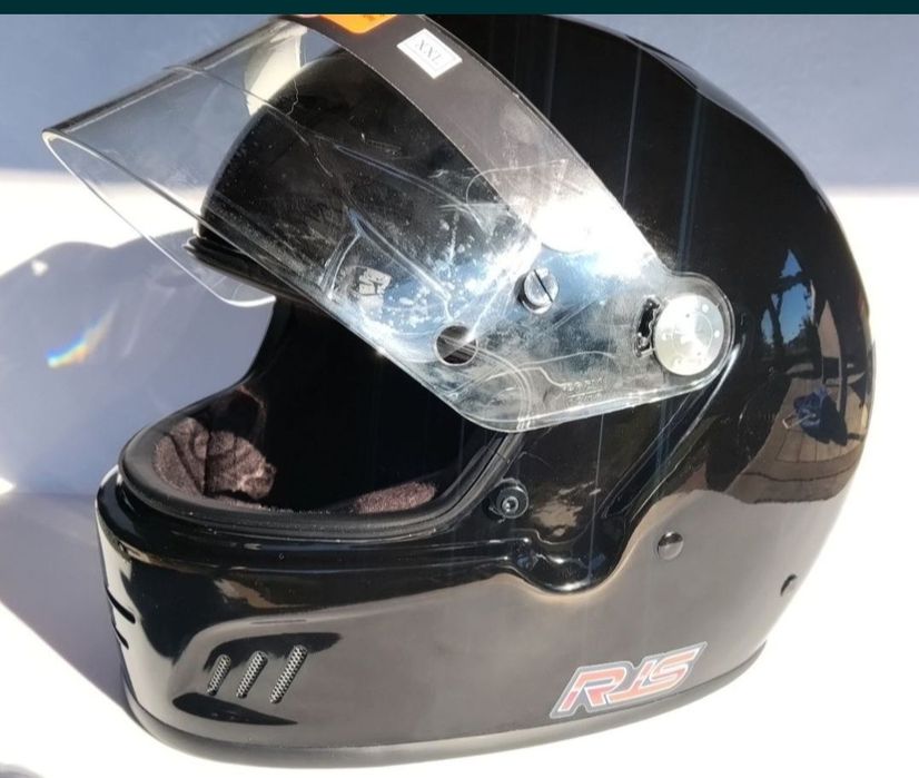 Capacete RJS homologado para competição. Novo
