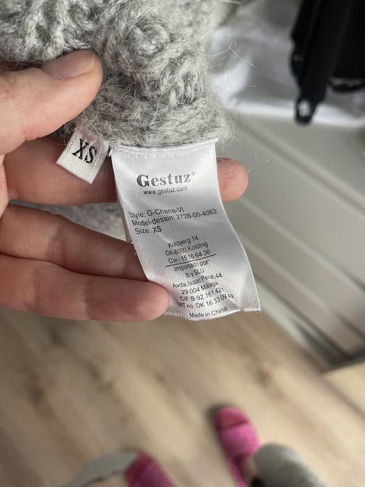 Gestuz- sweter długi