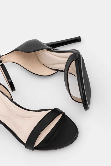 Sandały Calvin Klein Hell Sandal 90 Lth-HW0HW02337 rozm.39