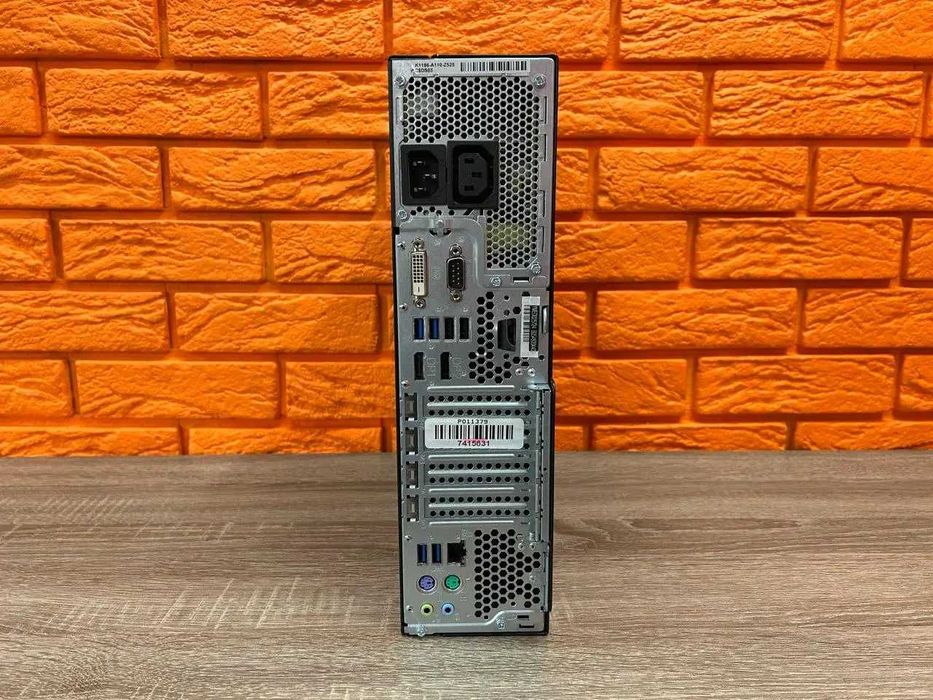 Fujitsu Esprimo D757 SFF/i5-7400, 8, 240 M2/UHD 630 /Гарантія 1 рік