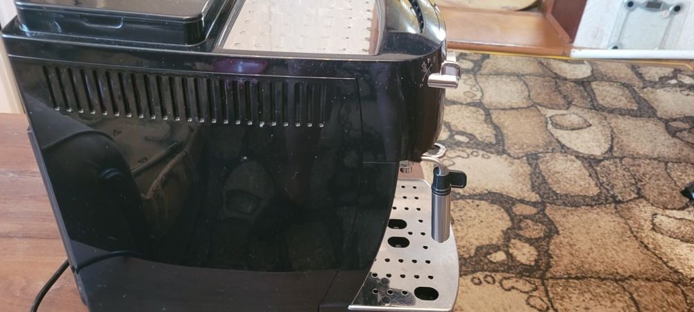 Кавомашина De’Longhi Magnifica ECAM 21.116.B