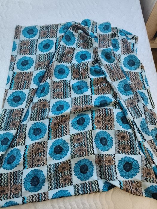 Delikatna tkanina w błekitne słoneczniki ²⁰⁹