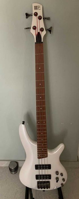 Gitara basowa Ibanez SR300E