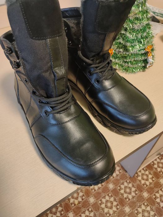 Продам зимові черевики