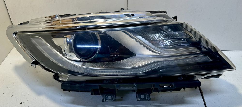 Фара правая Lincoln MKC 2015 2016 2017 2018 2019 USA xenon