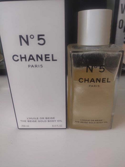 Olejek do ciała z drobinkami Chanel N5