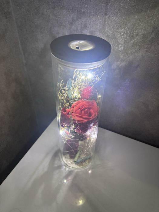 Подарунок ! До Дня Закоханих .Роза в колбі з лед підсвіткою