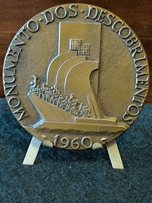 Medalha alusiva ao Monumento dos Descobrimentos, datada de 1960