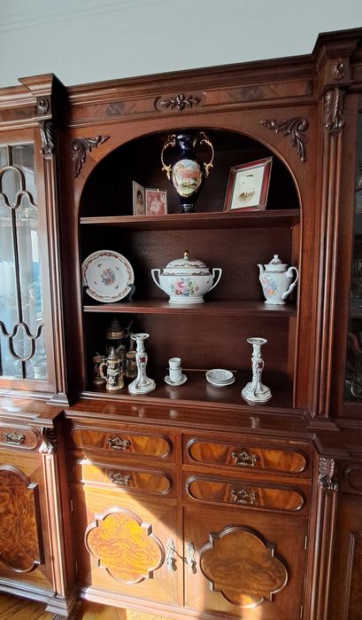 Magnifico móvel louceiro de sala