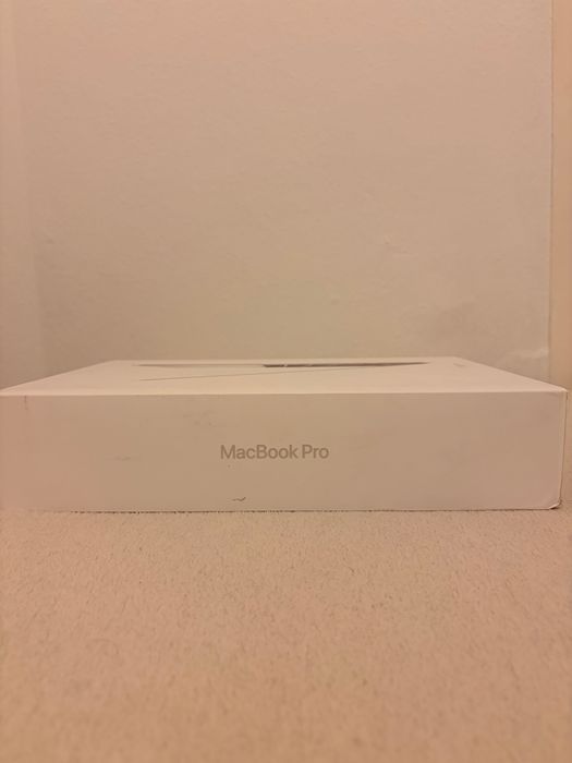 MacBook Pro M2 256gb 8GB– 2022 Excelente Estado