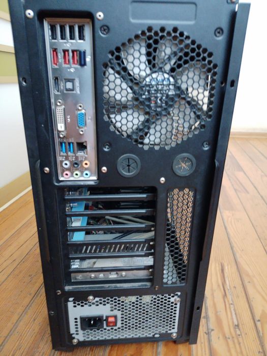 Продається системний блок в доброму стані все працює