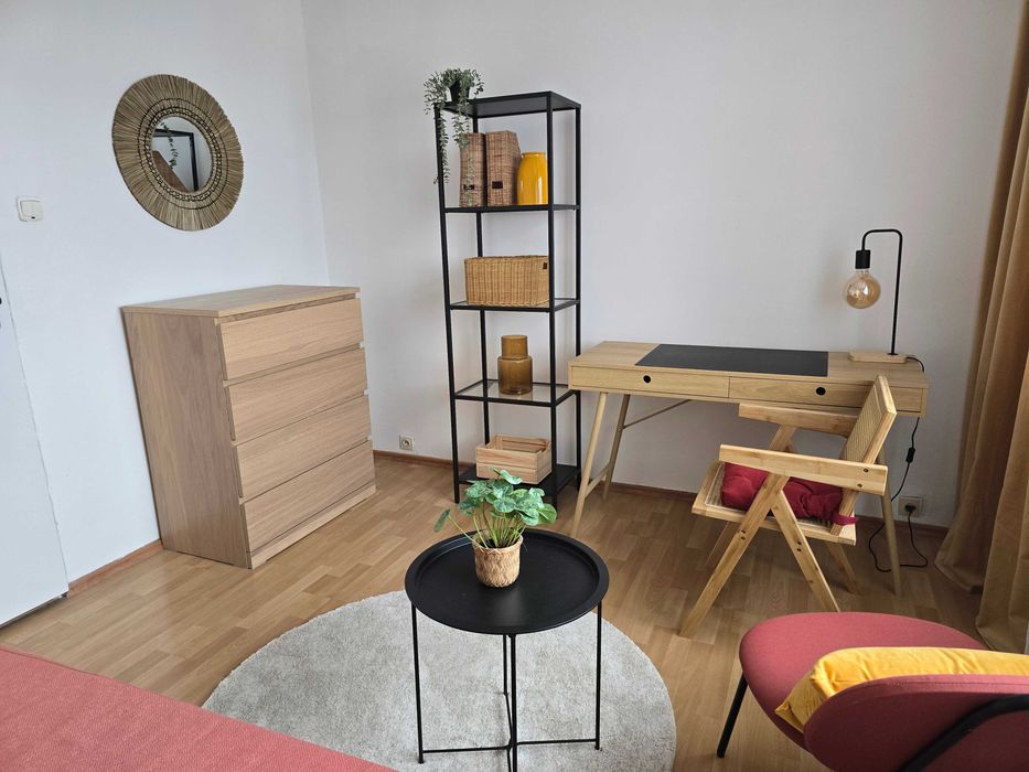 Pokój 15m² przy Malcie|Niezależny dostęp|Projektor|Prywatność