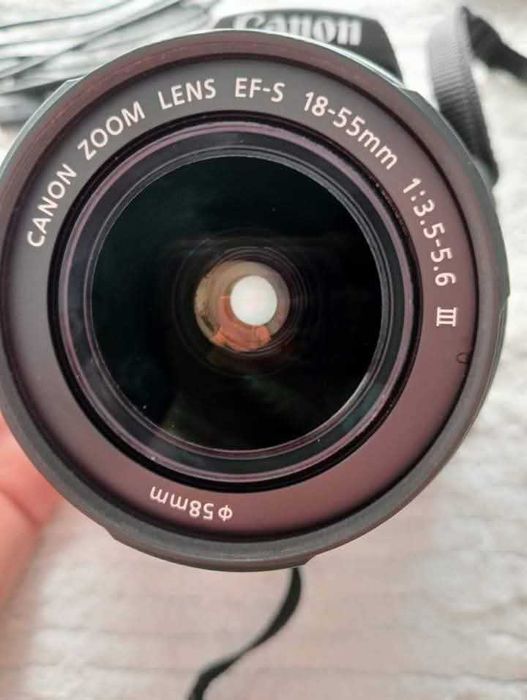 Máquina Canon 1300 D