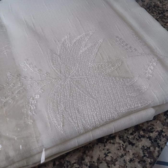 Vendo 1 cortina grande de 3m de largura
