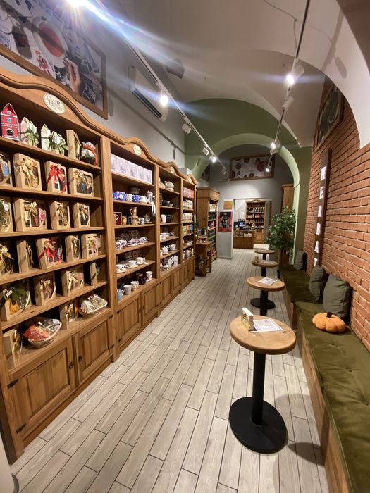 we are hiring! sales person needed