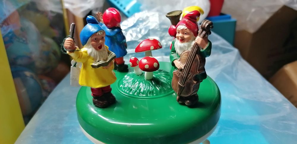 Caixa musica alemã anos 60