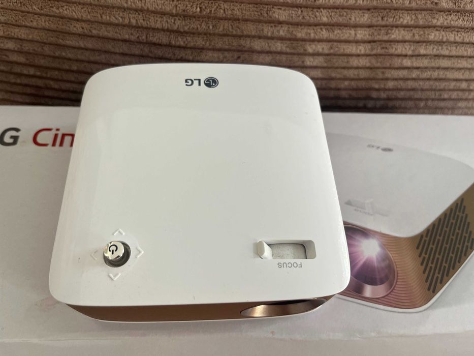 LG Cine Beam Projetor Portátil / Portable Projector