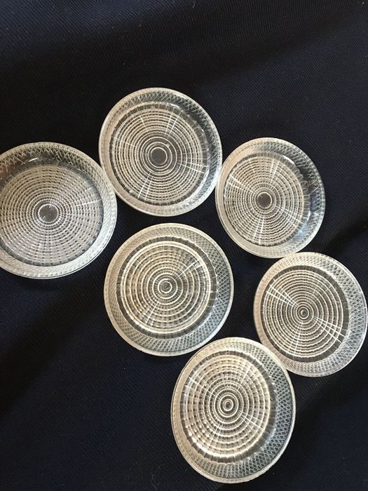 Szklane spodki, podstawki , świeczniki, kratka, PRL , 6 szt