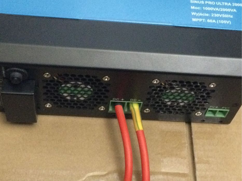 Продам комлект гибридный инвектор и литий ферум аккомулятор  VOLT pols