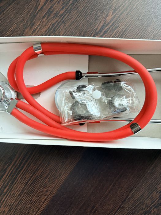 Stetoskop lekarski nowy,nieuzywany plus części