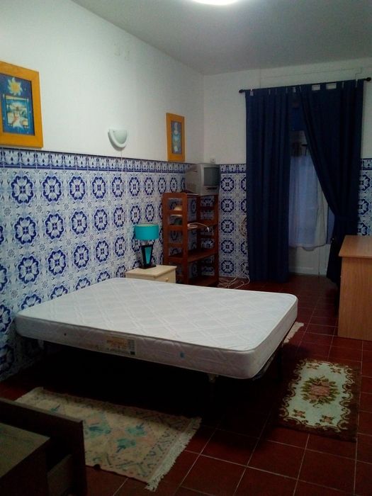 Arrenda-se apartamento T1 com terraço a 2 min do polo I da UBI