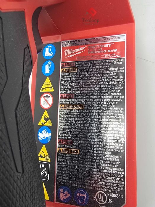 Milwaukee 2527-20 M12 FUEL бесщеточная цепная пила