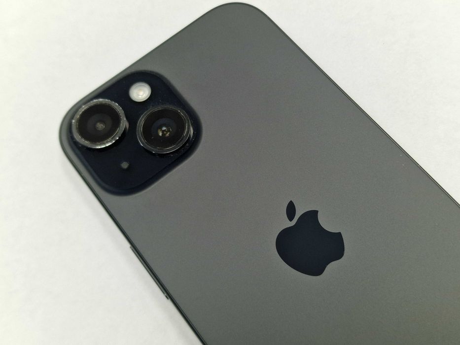 Iphone 15 128GB/ Black/ Czarny/ Bateria 84%/ Grade B + ładowarka