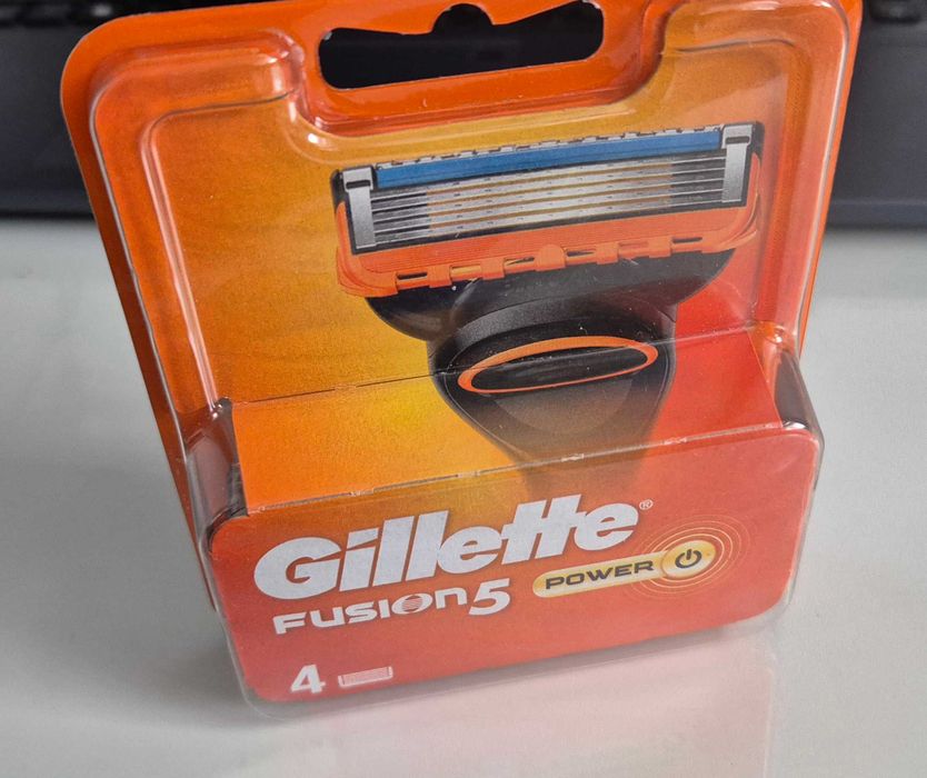 Maszynka Gillette Fusion 5 + Ostrza