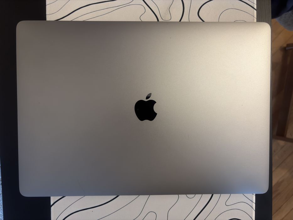 ТОРГ! MacBook Pro 15 2017(A1707) i7-7820HQ/16GB/512GB/Radeon Pro 560