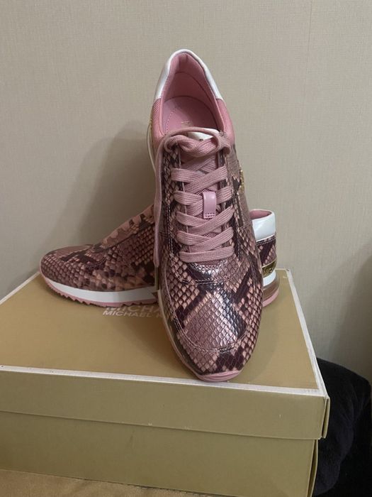 Кроссовки  кожаные Michael Kors