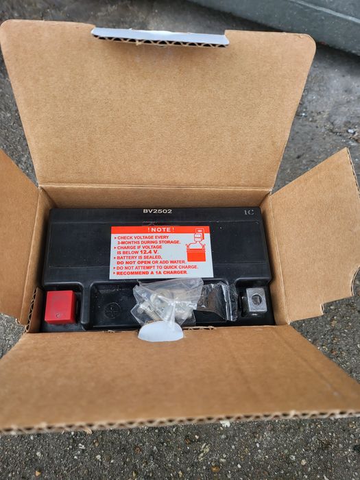 Akumulator Varta 12V 13Ah 200A AGM Aux 14 Nowy