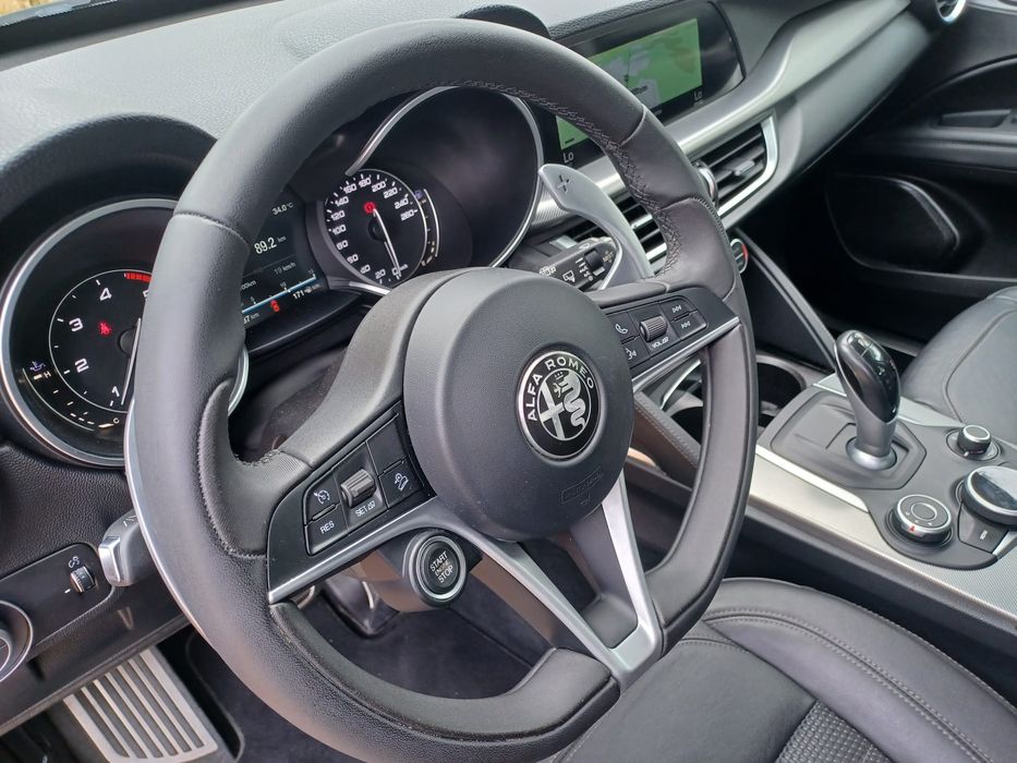 TROCO OU ACEITO RETOMA ,NACIONAL,104.000 KM,Alfa romeu Stelvio 2.2 D AT8 super ,estado impecável