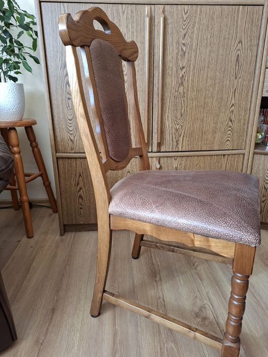 Krzesła dębowe skórzane