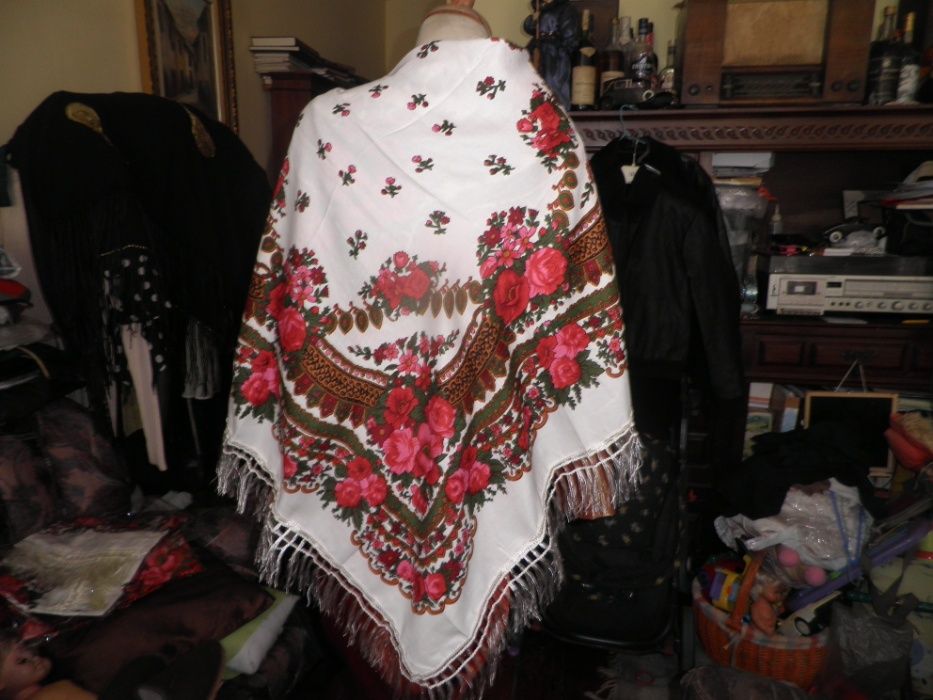 Xailes bordados novos