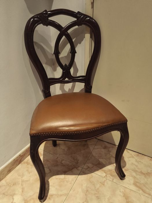 Conjunto de 4 cadeiras de madeira maciça/pele para restauração