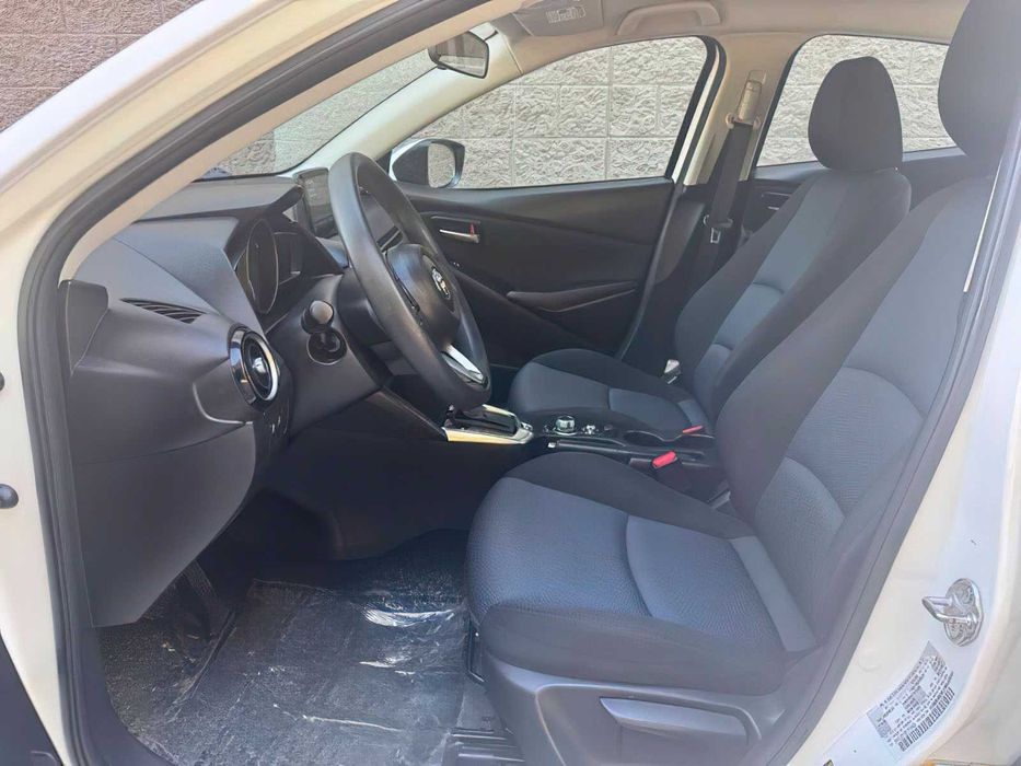 Toyota Yaris LE      2019