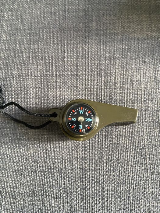 Rádio portátil + headlamp + apito com bússola