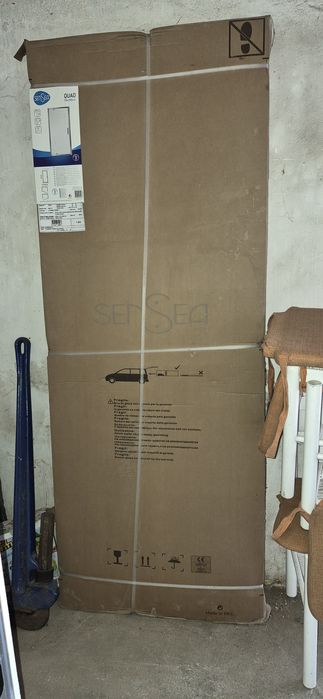 Porta pivotante duche