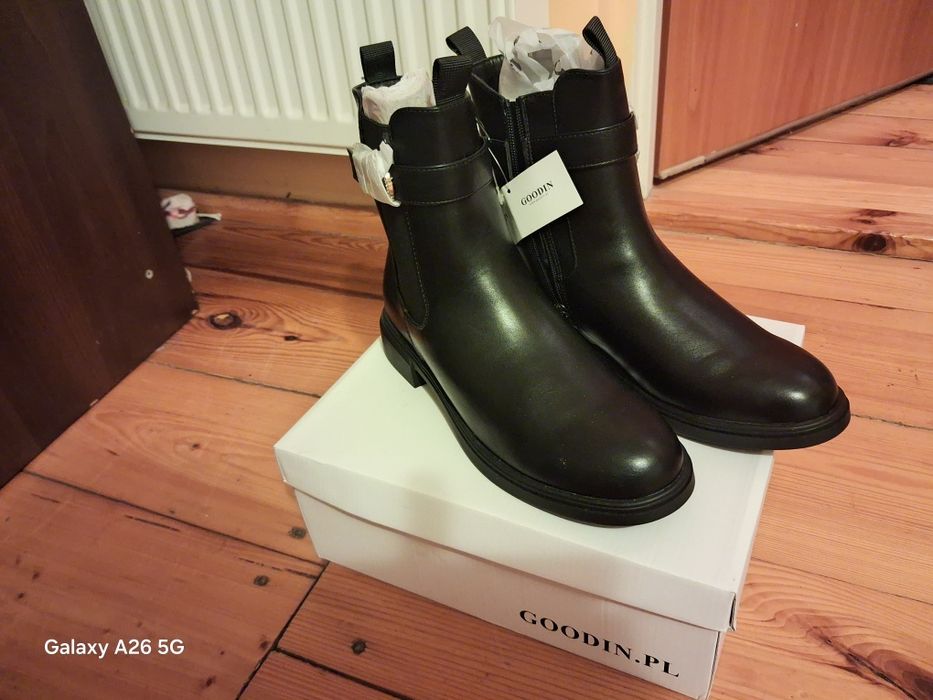 Sprzedam nowe buty ,botki ocieplane 41