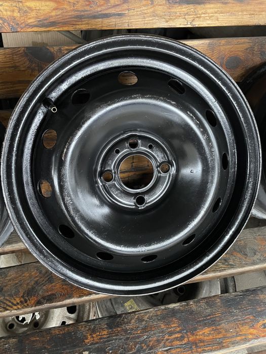 Продам диски 4 100 оригинальные  R15, PCD 4* 100 цо 60.1