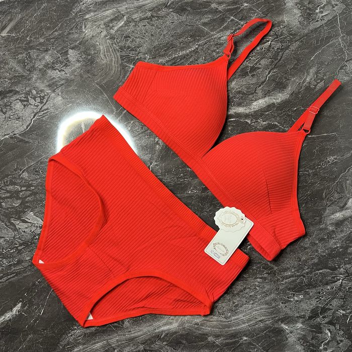 Гарна жіноча білизна