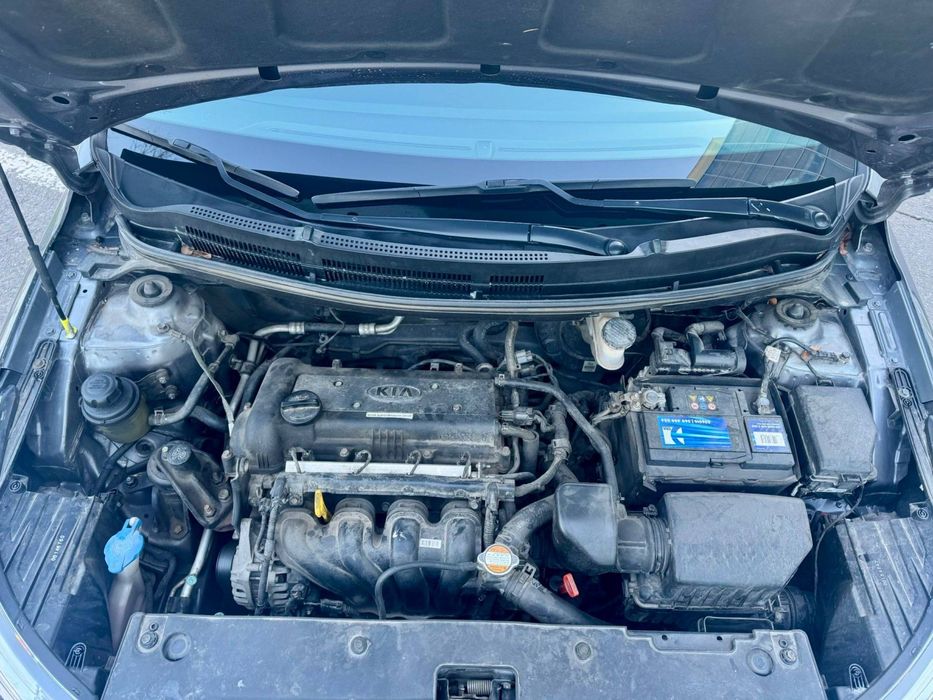 Продам Kia Rio 2012 1.6 бензин