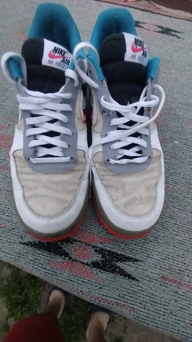 Б/У кроси NIKE....