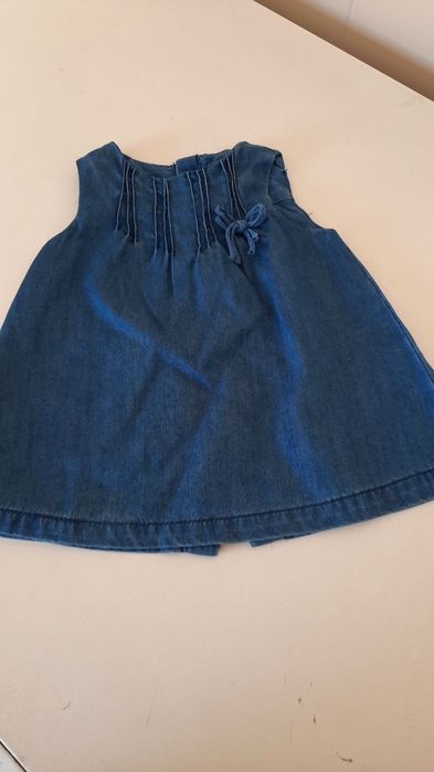 Vestidos de menina 9-12 meses