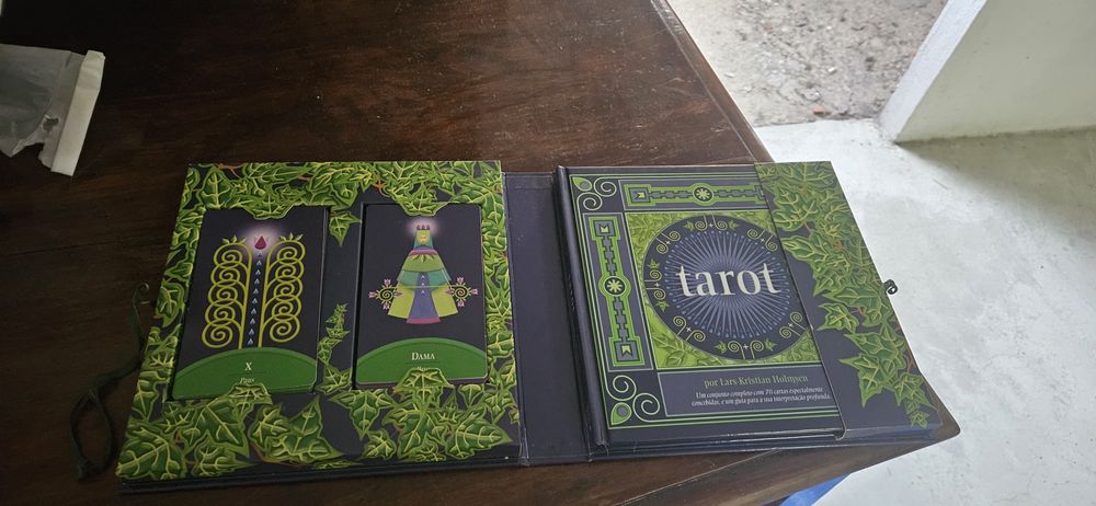 Conjunto de tarot.