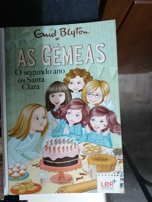 Livro " As Gémeas"