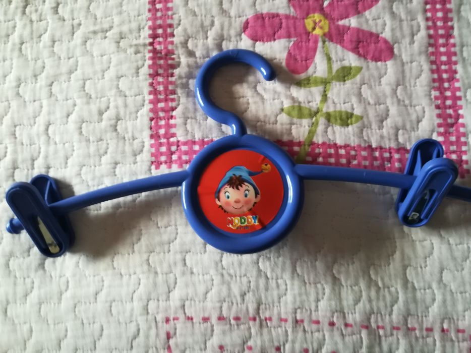 Cabides/ cruzetas do noddy