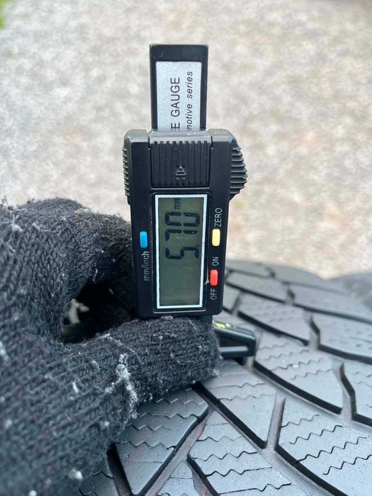 Opony 235/55R18 Bridgestone Blizzak LM005 Zima 2sztuki 5,70mm bieżnika