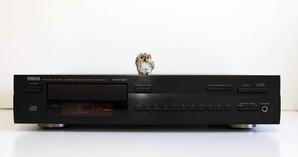 Yamaha CDX-590 Compact Disc Player